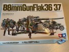 Tamiya 1/35 German 88mm Gun Flak 36/37 Skade på emballasje thumbnail