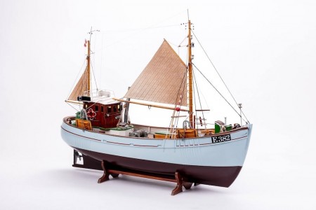 Billing Boats 1/33 Fishingboat Mary Ann m/treskrog