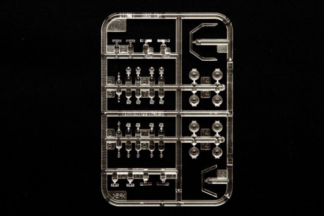 amiya 1/350 Premium Japanese Battleship Yamato