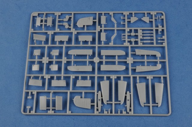 HobbyBoss 1/48 F4U-5N Corsair Early Version