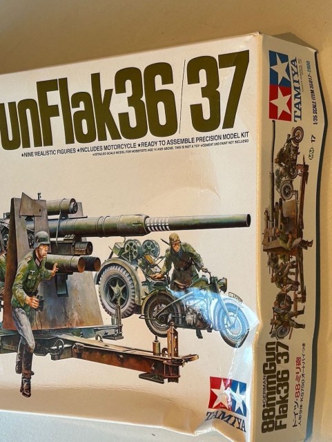 Tamiya 1/35 German 88mm Gun Flak 36/37 Skade på emballasje