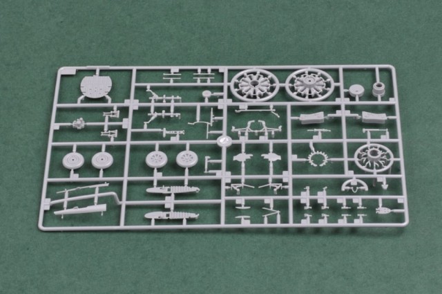 HobbyBoss 1/48 F4U-4 Corsair Late Version