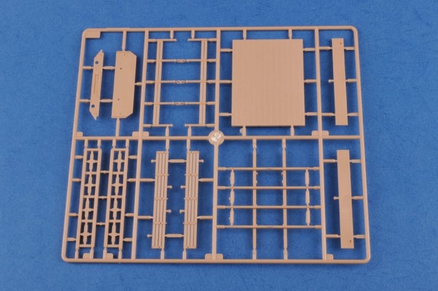 HobbyBoss 1/35 US GMC CCKW-352 Steel Cargo Truck