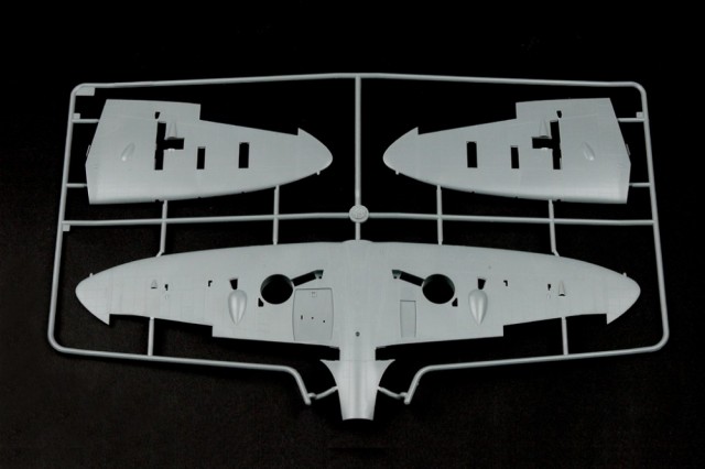 HobbyBoss 1/32 Spitfire Mk.Vb