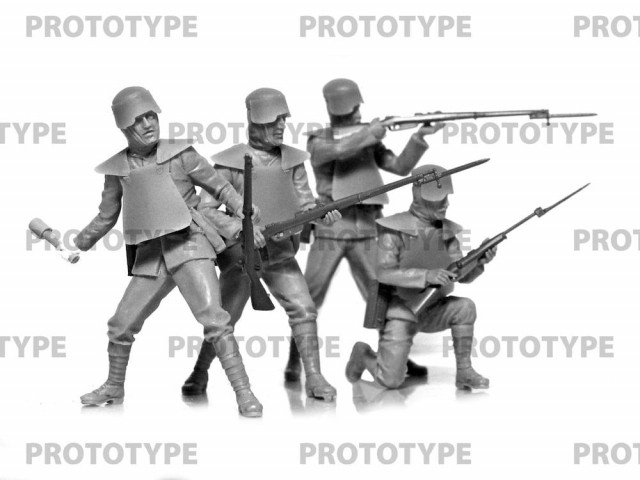 ICM 1/35 WWI Italian Infantry in armor