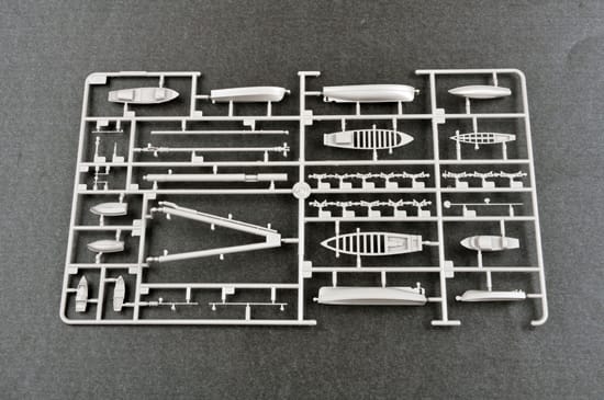 Trumpeter 1/200 HMS Hood Battle Cruiser 1941