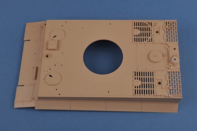 HobbyBoss 1/16 Pz.Kpfw VI Tiger I (excl. interior)