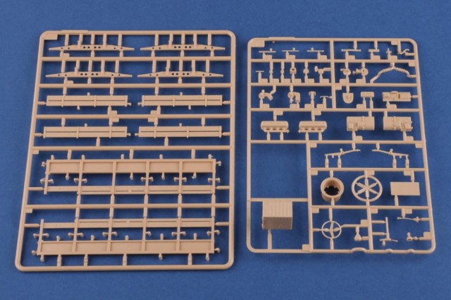 HobbyBoss 1/35 Russian KrAZ-260 Cargo Truck