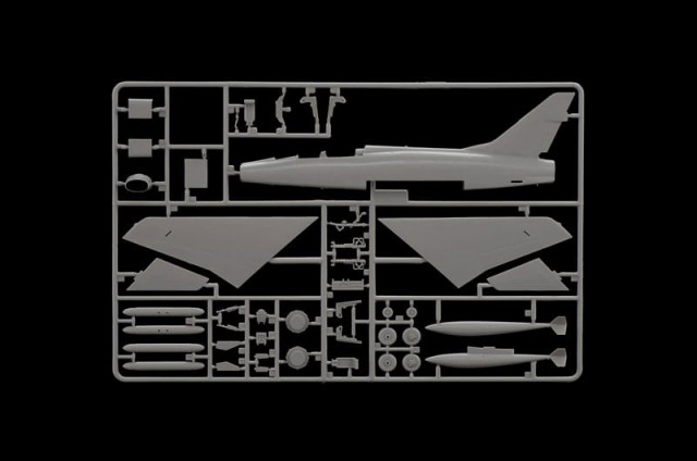 Italeri 1/72 F-100F Super Sabre