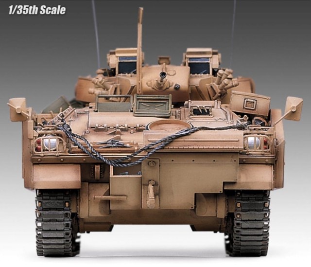 Academy 1/35 WARRIOR MCV - Iraq 2003