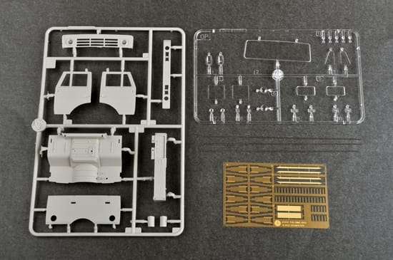 Trumpeter 1/35 Russian KAMAZ-4310 Truck