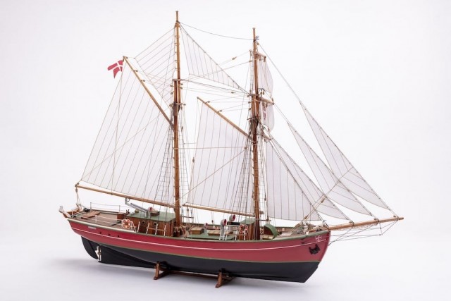 Billing Boats trebyggesett 1/50 Lilla Dan