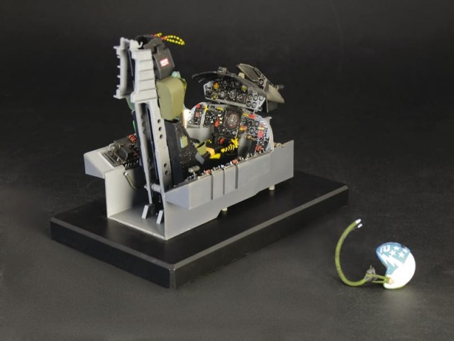 Italeri 1/12 F-104G Cockpit