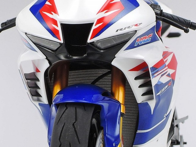 Tamiya 1/12 Honda CBR1000RR-R Fireblade SP 30th Anniversary