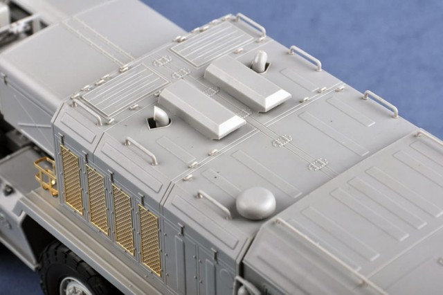 Trumpeter 1/35 Russian KZKT-7428 Transporter with KZKT-9101 Semi-Trailer