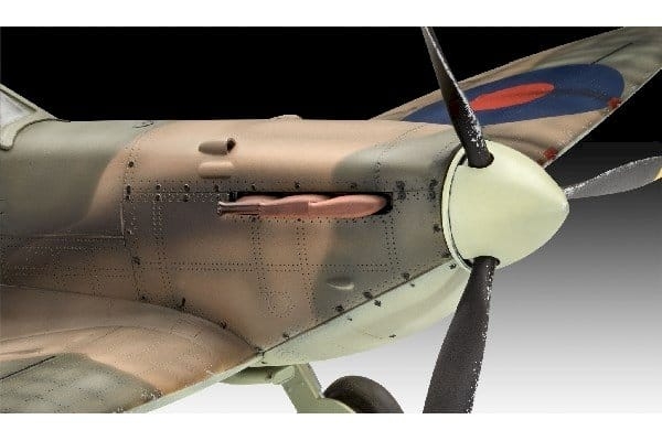 Revell Gavesett 1/32 Spitfire Mk.II - Aces High - Iron Maiden