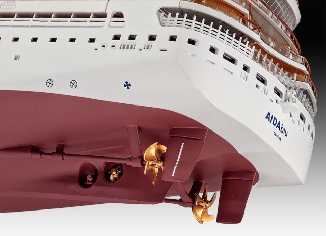Revell 1/400 Cruiser Ship AIDA