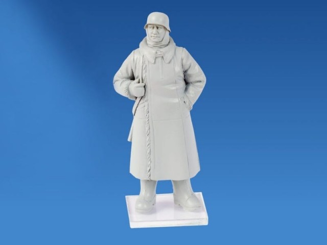 ICM 1/48 WWII German Luftwaffe Pilots and Ground Personnel in Winter Uniform