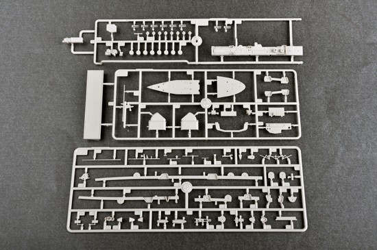 Trumpeter 1/700 German Navy Aircraft Carrier DKM Graf Zeppelin