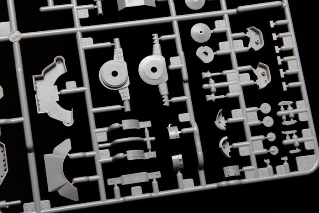 amiya 1/350 Premium Japanese Battleship Yamato