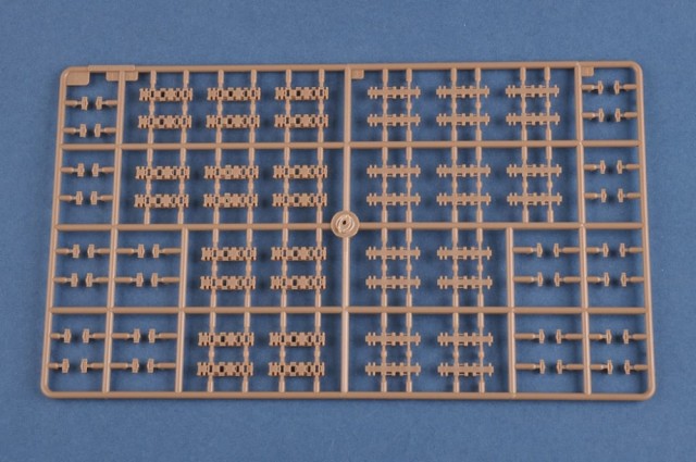 HobbyBoss 1/35 Pz.Kpfw.VI Sd.Kfz.182 Tiger II (Porsche Early production vehicle Fgst.Nr.280009)