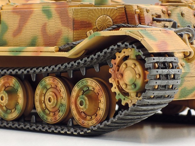 Tamiya 1/48 German Heavy Tank Destroyer Elefant