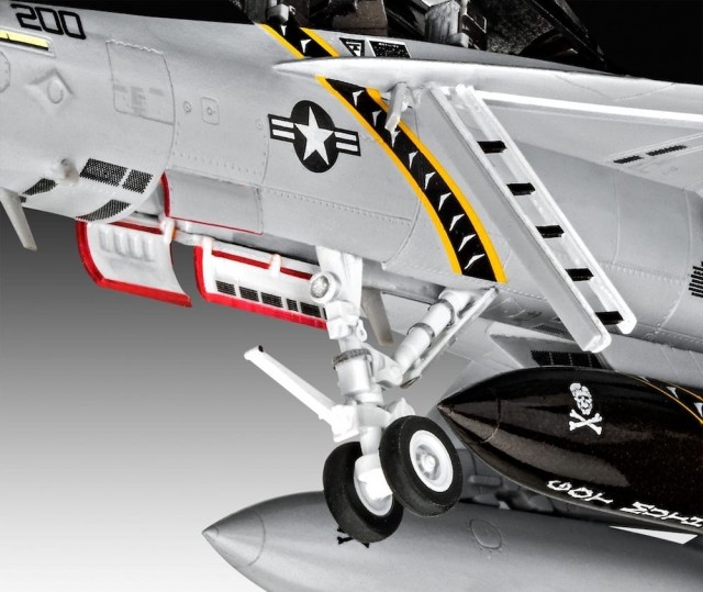 Revell 1/72 F/A-18F Super Hornet