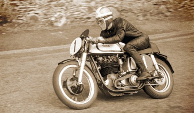 Italeri 1/9 Norton Manx 500cc 1951