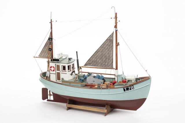 Billing Boats 1/30 Norden Cutter