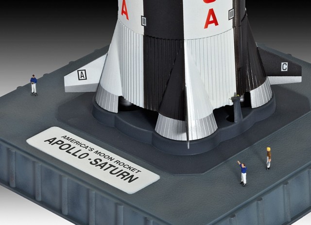 Revell 1/144 Apollo 11 Saturn V Rocket