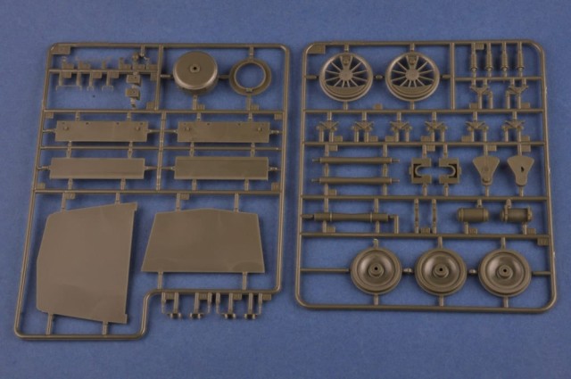 HobbyBoss 1/35 Soviet MBV-2 (Late KT-28 Gun)