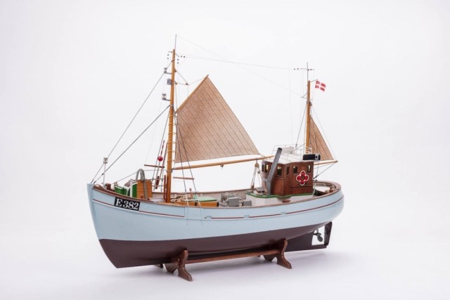 Billing Boats 1/33 Fishingboat Mary Ann