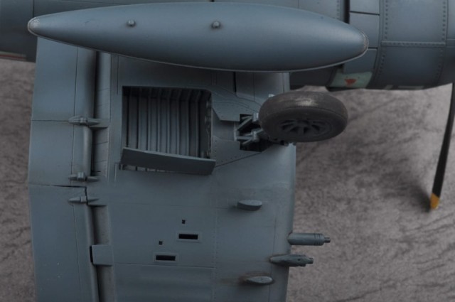 HobbyBoss 1/48 F4U-5N Corsair Early Version