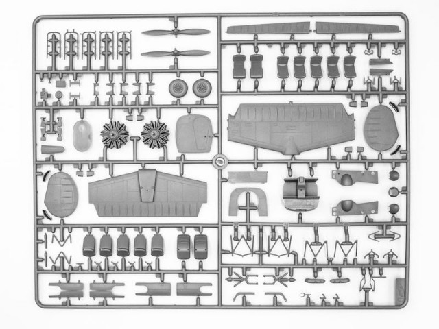 ICM 1/48 C18S American Passenger Aircraft