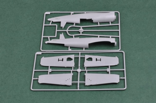 HobbyBoss 1/48 F4U-4 Corsair Late Version