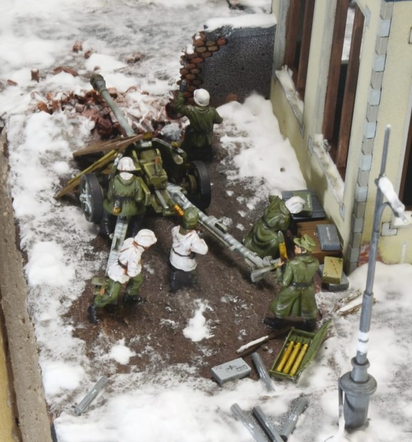Italeri 1/72 Stalingrad Siege 1942 Tractor Plant Assault - Battle Set