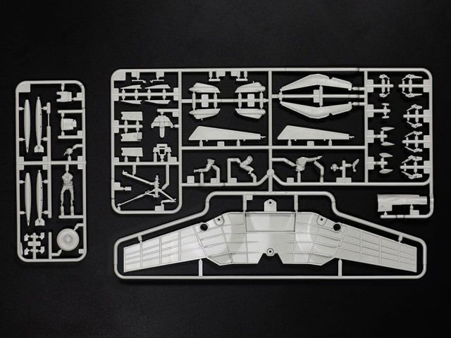 Tamiya 1/48 Grumman F-14A Tomcat (Late Model) Carrier Launch Set
