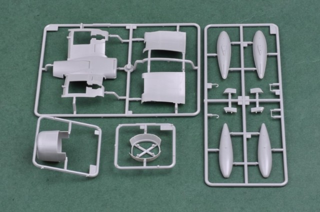 HobbyBoss 1/48 F4U-4 Corsair Late Version