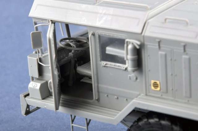 Trumpeter 1/35 Russian KZKT-7428 Transporter with KZKT-9101 Semi-Trailer