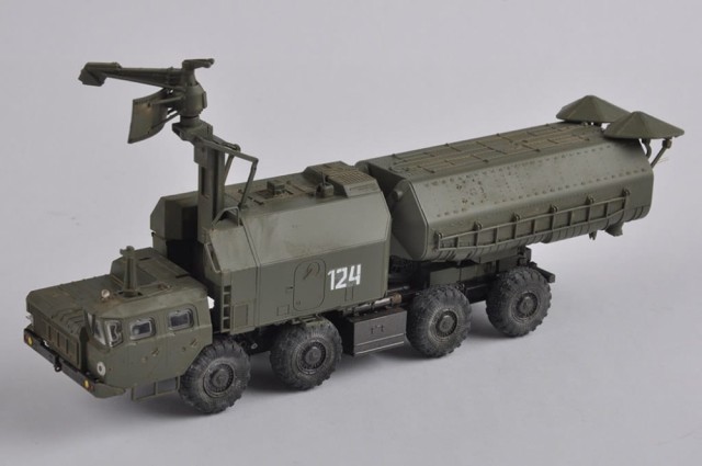 HobbyBoss 1/72 Russian 4K51 Rubezh Coastal ASM with P-15