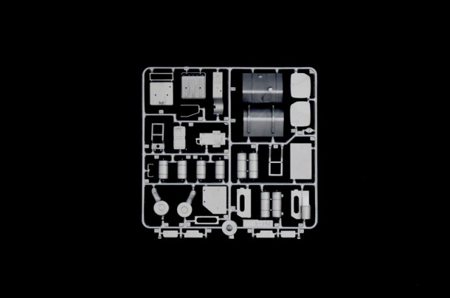 Italeri 1/24 Maigrus-Deutz 360M19 Canvas