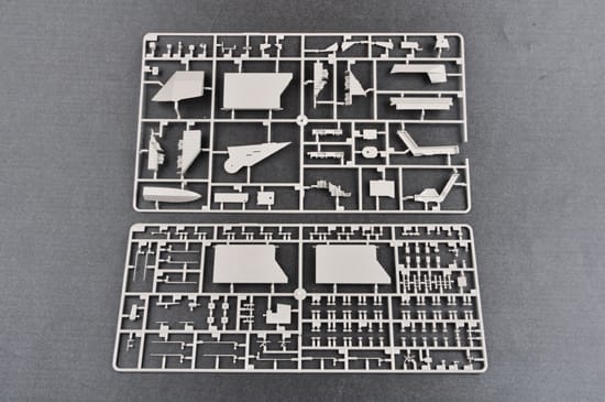 Trumpeter 1/350 USS Kitty Hawk CV-63