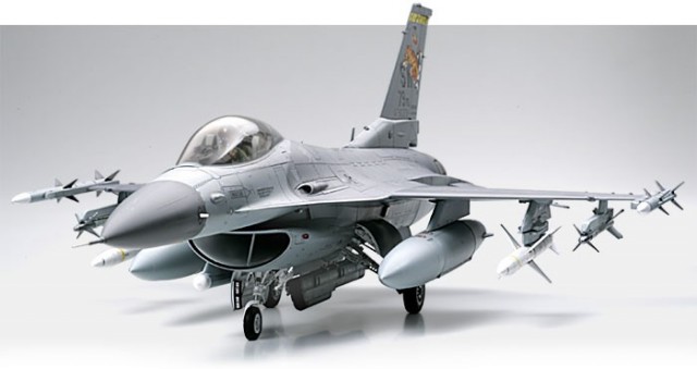 Tamiya 1/32 Locked Martin F-16CJ Fighting Falcon Block 50 60315
