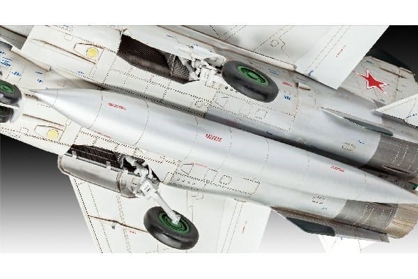 Revell 1/48 MiG-25 RBT Foxbat B
