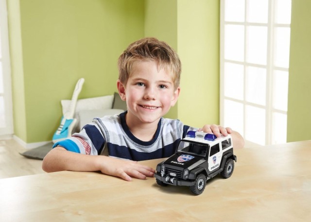 Revell Junior Kit Politijeep