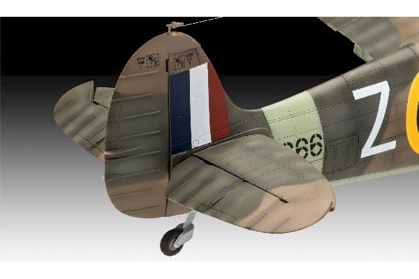Revell Gavesett 1/32 Spitfire Mk.II - Aces High - Iron Maiden