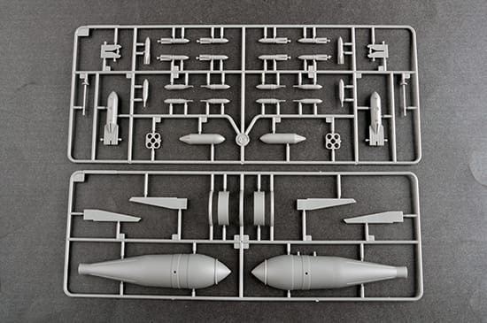 Trumpeter 1/24 Junkers Ju-87R Stuka