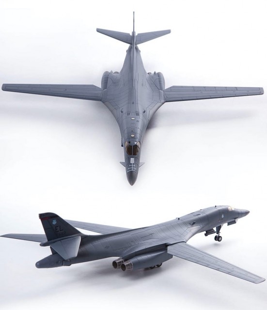Academy 1/144 USAF B-1B 34th BS Thunderbirds
