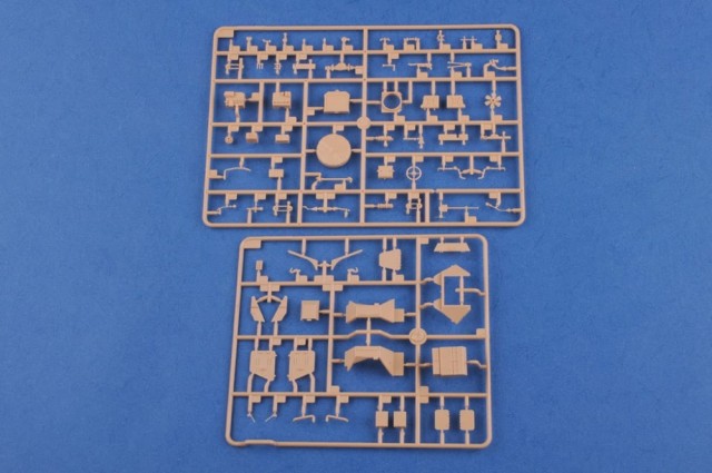HobbyBoss 1/35 German Sd.Kfz.223 Leichter Panzerspähwagen (1st Series)