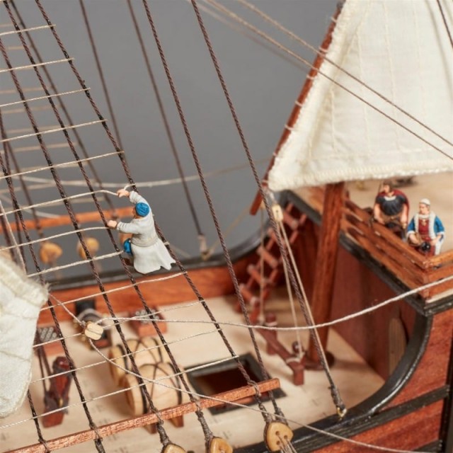 Artesania 1/65 Santa Maria